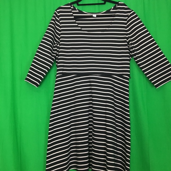 Old Navy Dresses & Skirts - Old Navy 3/4 Sleeved Striped Dress